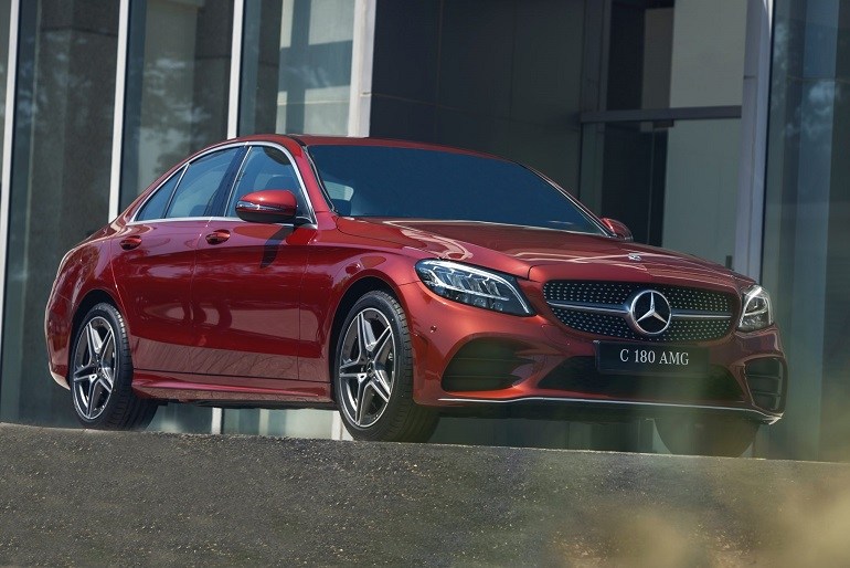 trúng mercedes khi mua xe mới