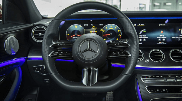 mercedes-e300-giá-lăn-bánh mercedes e300 giá lăn bánh