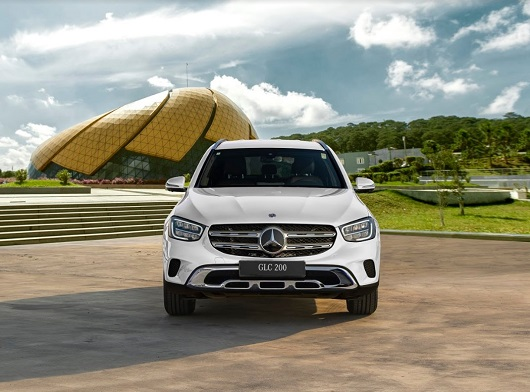 Chi Tiết Xe Mercedes-Benz GLC 200: Giá Lăn Bánh Và Hiệu Suất. 1 Mercedes Benz GLC 200 co dien mao the thao manh me va khoe khoan