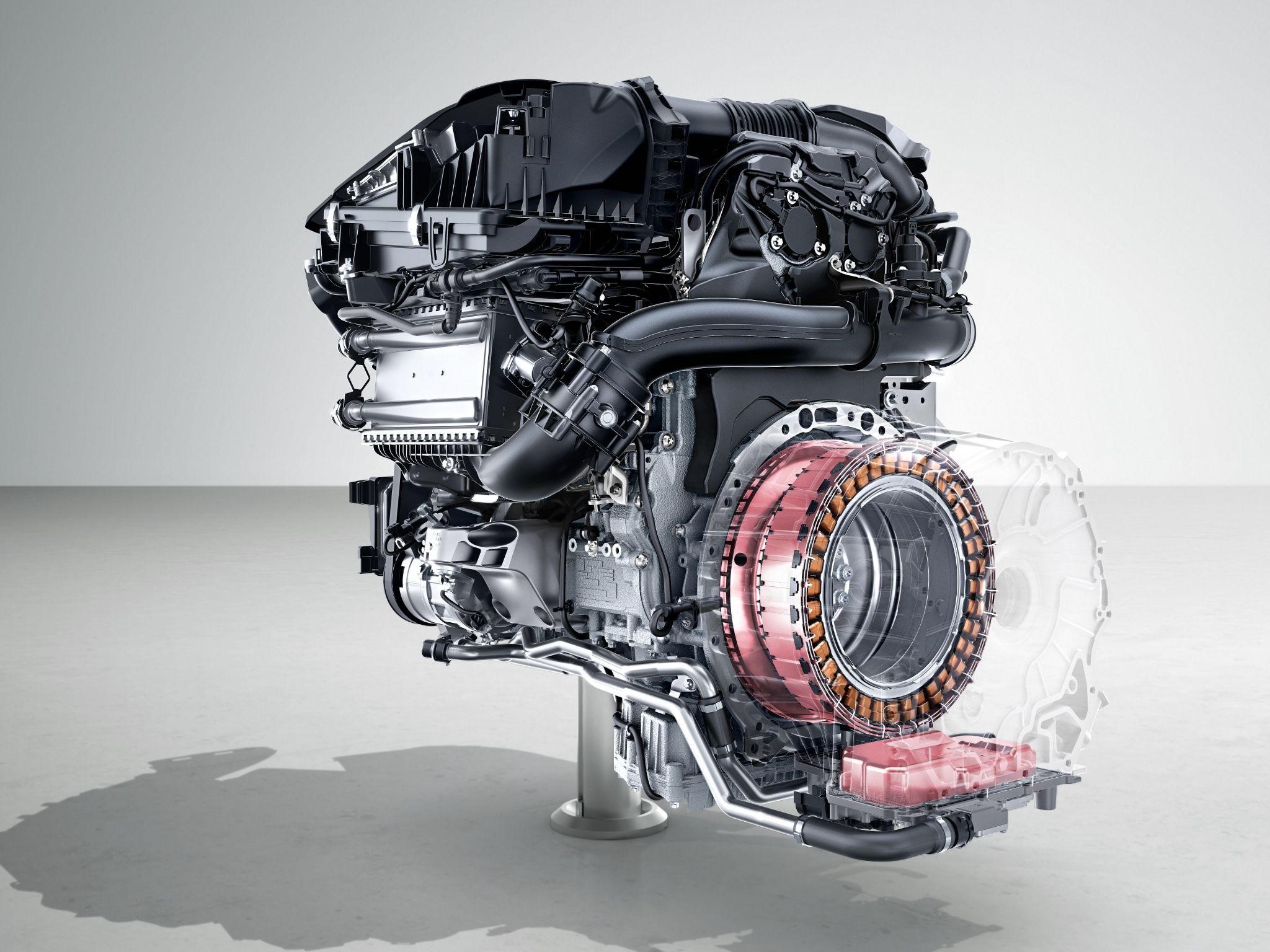 Dong co xe Mercedes Benz C200 Avantgarde Plus manh me van hanh em muot va tiet kiem toi da nhien lieu