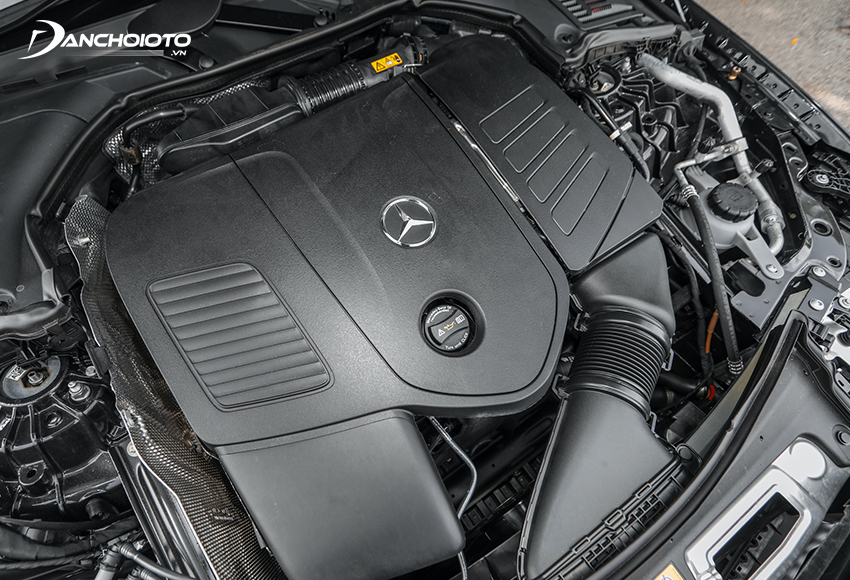 Thông Tin Mercedes-Benz C 200 Avantgarde Chính Hãng Mới Nhất. 6 Dong co xe Mercedes Benz C200 Avantgarde Plus manh me van hanh em muot va tiet kiem toi da nhien lieu